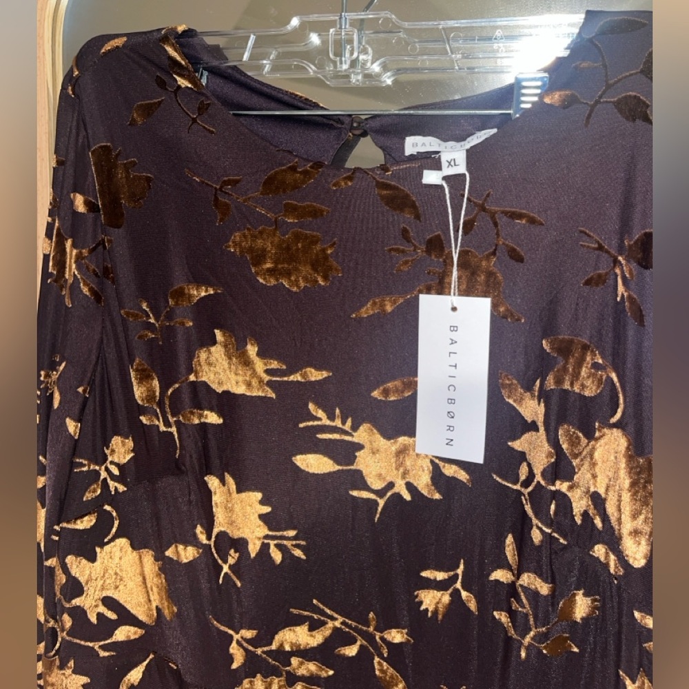 Elegant Floral Long Sleeve Dress - Picture 7 of 10